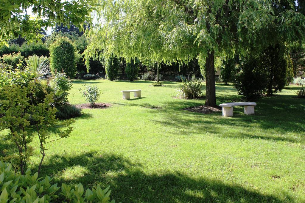 Gites Maisons De Vacances Domaine La Chamade Carpentras Bagian luar foto
