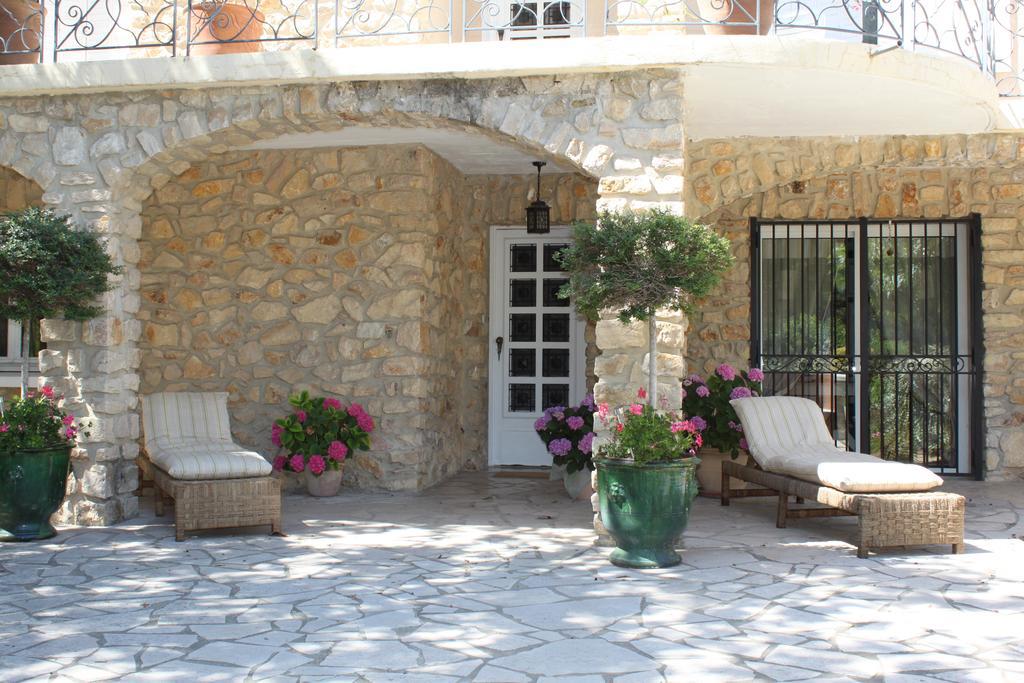 Gites Maisons De Vacances Domaine La Chamade Carpentras Ruang foto
